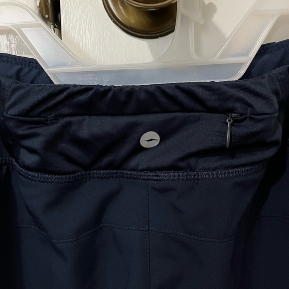 Avia flowing running tennis Women’s shorts Medium Navy - Picture 3 of 5